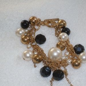 Women's Beaded back and White Bracelet